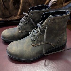 Brand New Blundstone Lace up Rustic Brown Boot